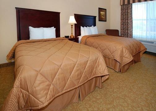 Comfort Inn & Suites Mcminnville Wine Country מראה חיצוני תמונה