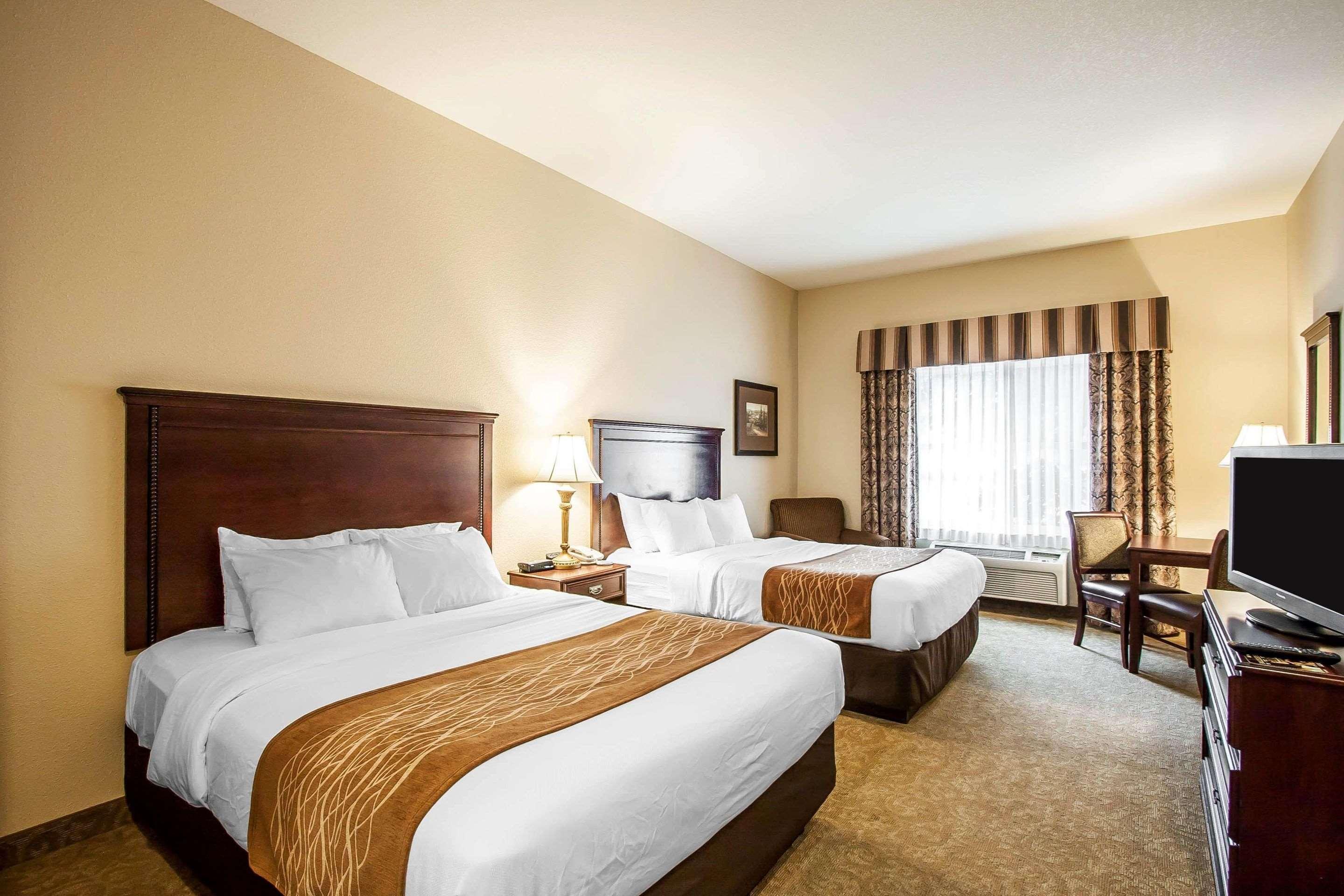 Comfort Inn & Suites Mcminnville Wine Country מראה חיצוני תמונה
