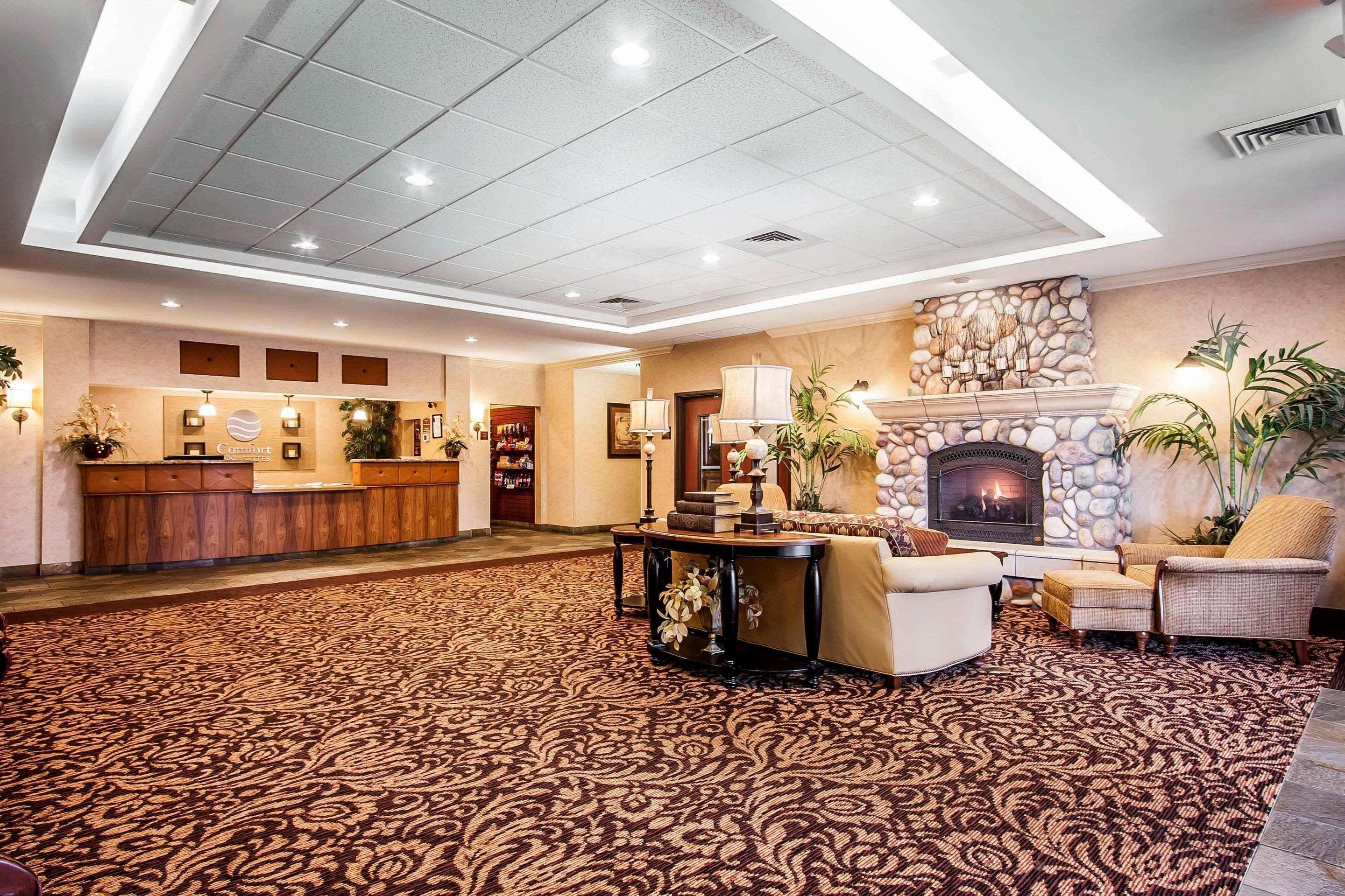 Comfort Inn & Suites Mcminnville Wine Country מראה חיצוני תמונה