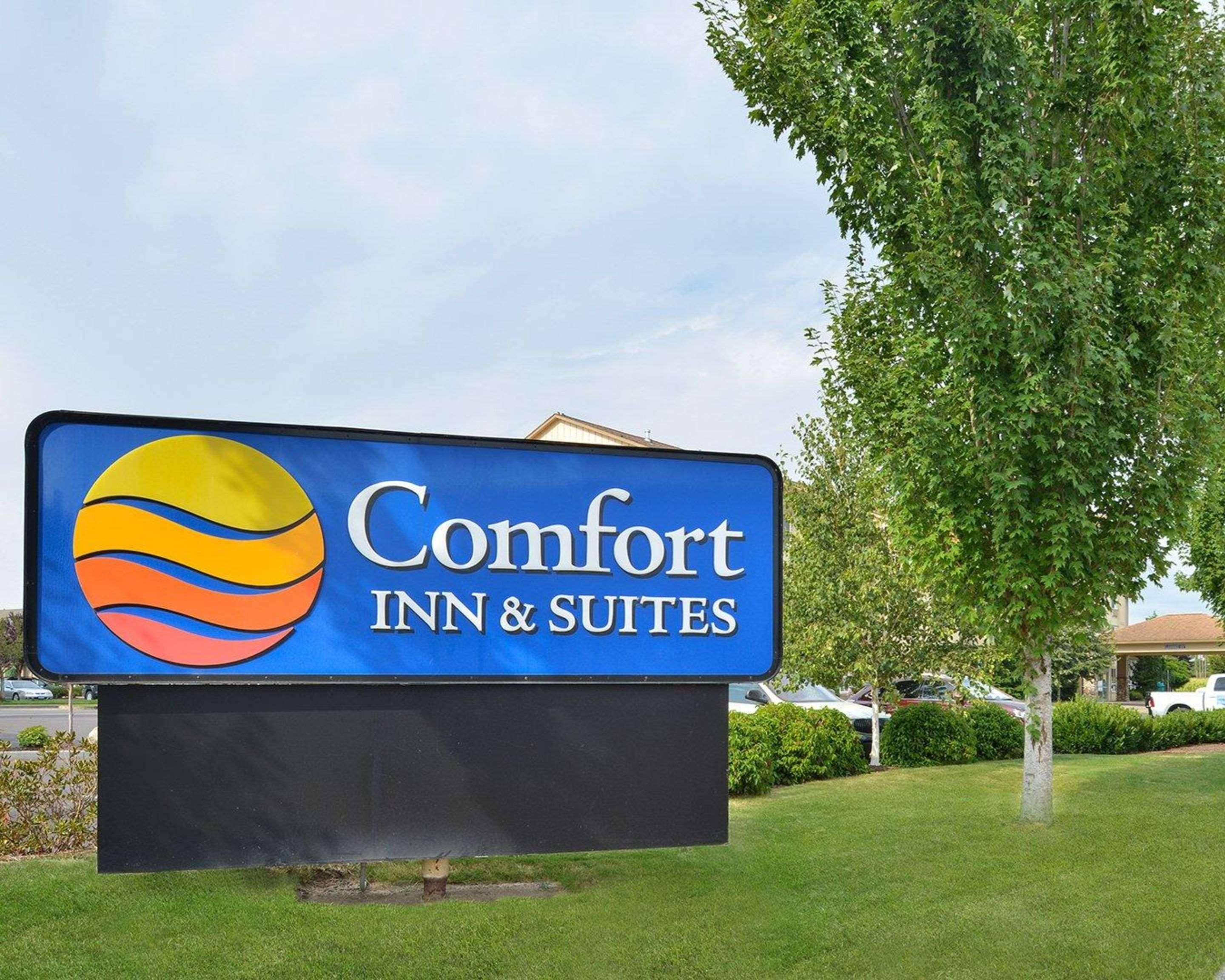 Comfort Inn & Suites Mcminnville Wine Country מראה חיצוני תמונה