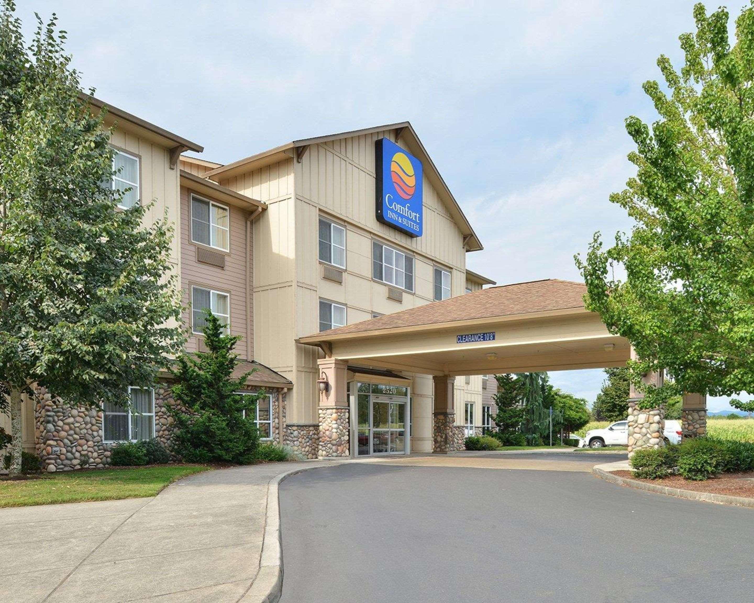 Comfort Inn & Suites Mcminnville Wine Country מראה חיצוני תמונה
