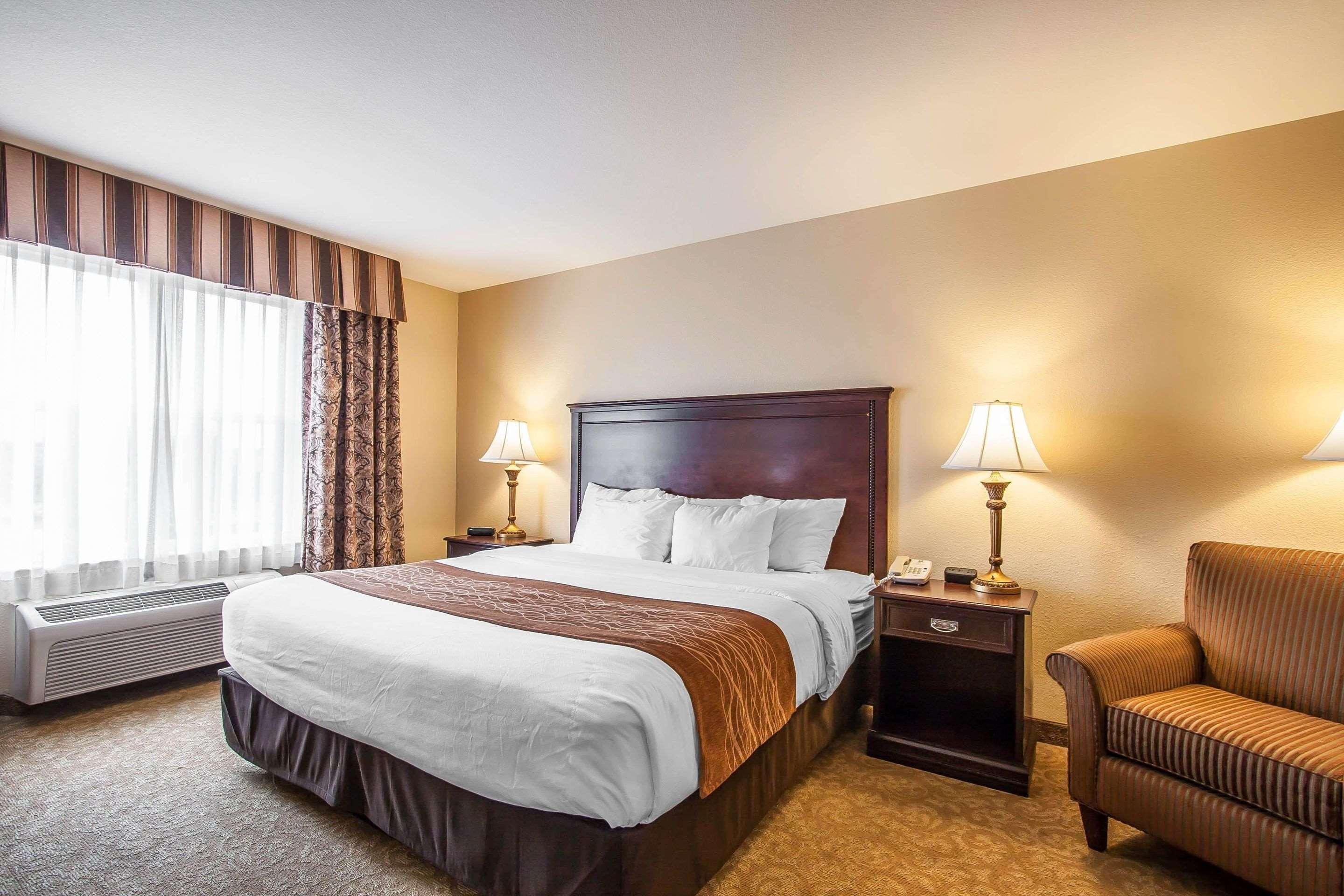 Comfort Inn & Suites Mcminnville Wine Country מראה חיצוני תמונה