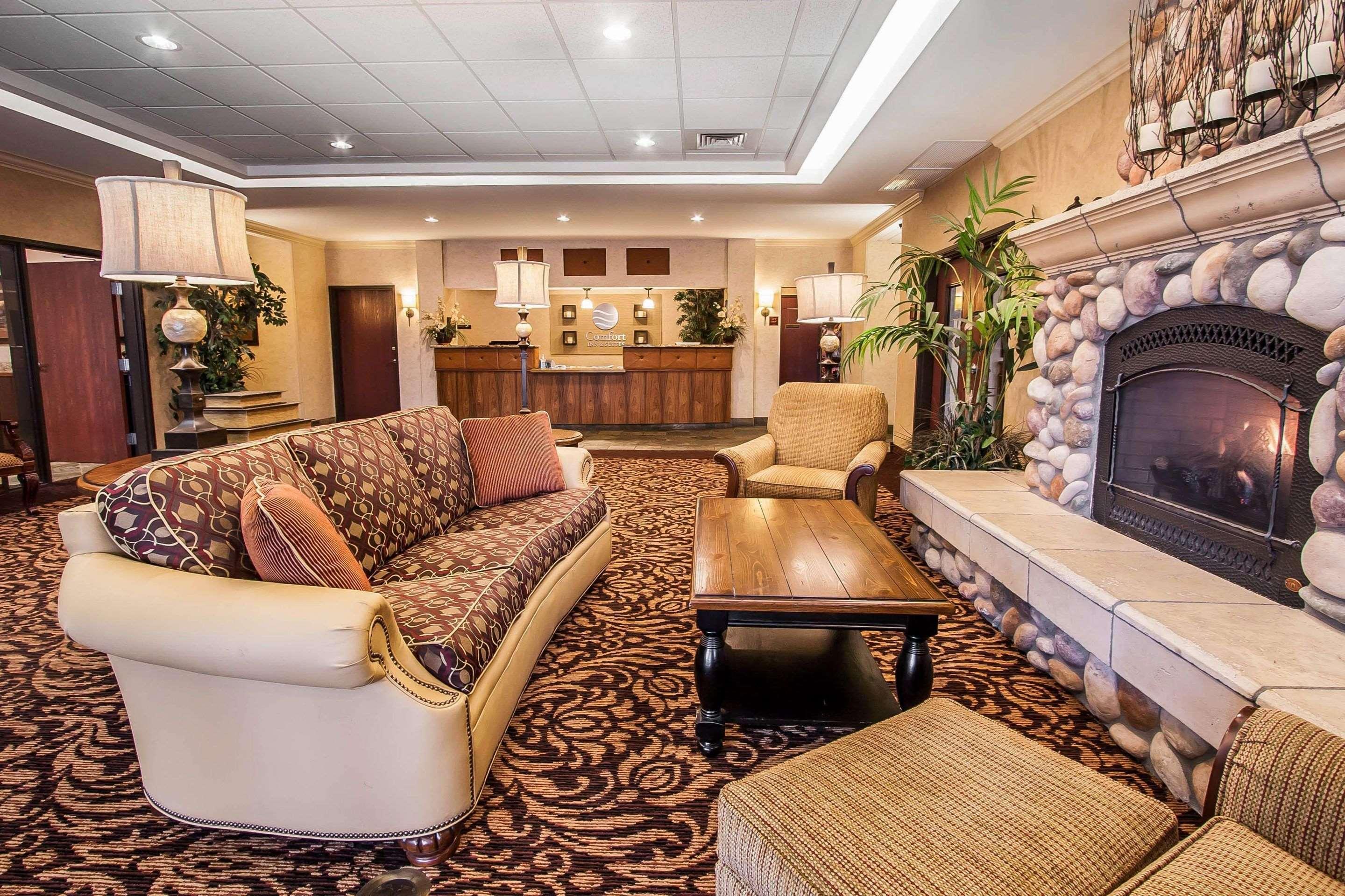 Comfort Inn & Suites Mcminnville Wine Country מראה חיצוני תמונה